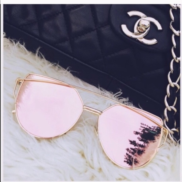 Rose Gold Mirrored Sunglasses - Picture 7 of 7